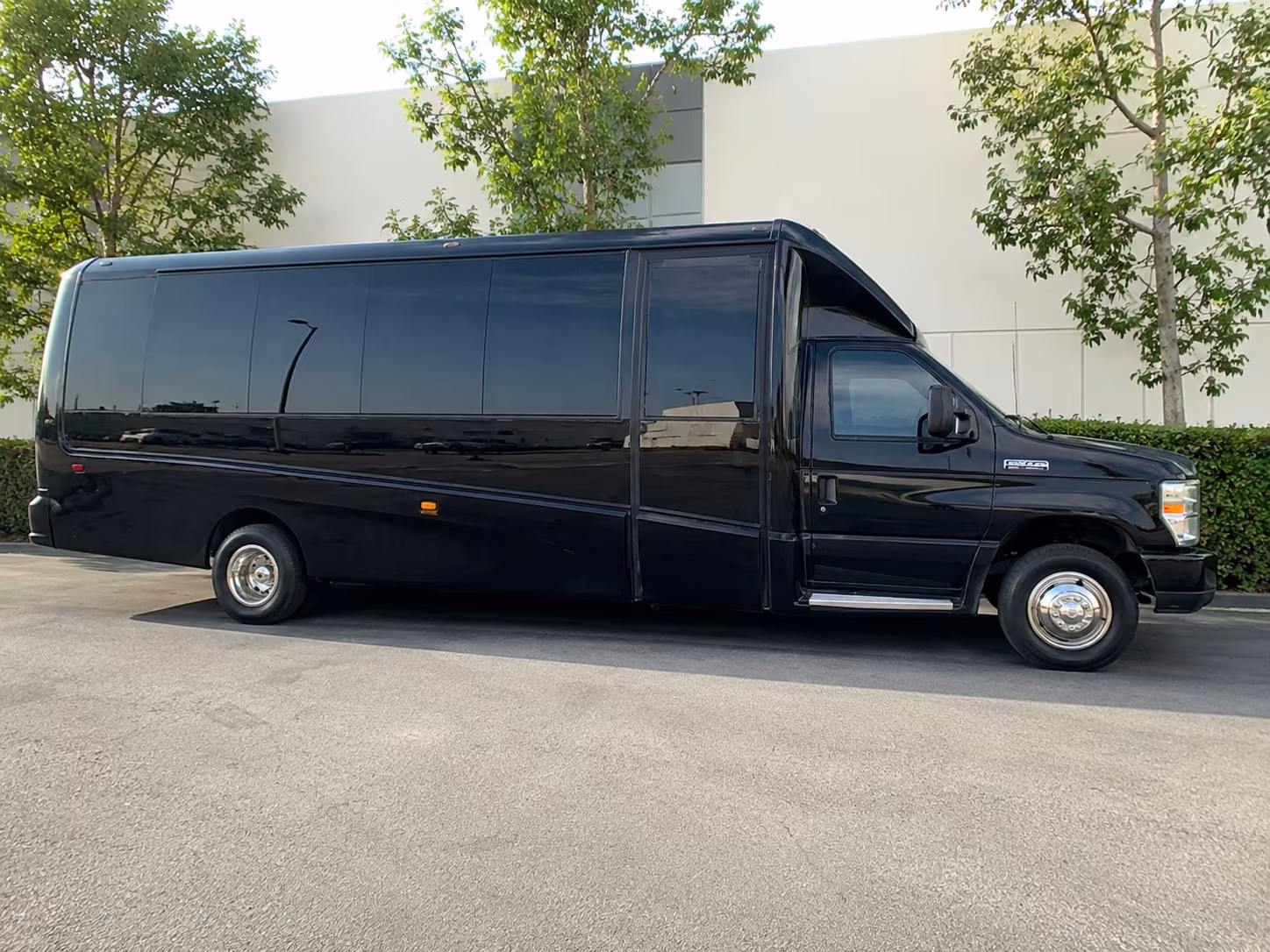 bus rentals for kansas city arena shows from st joseph