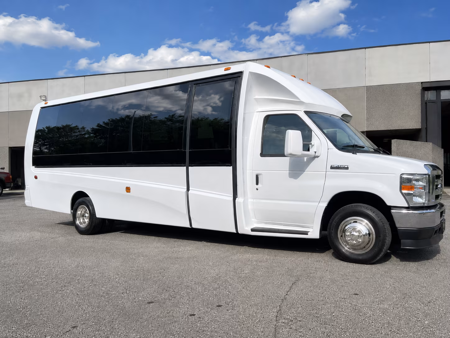 concert bus rentals to starlight theatre and outdoor amphitheatres near st joseph