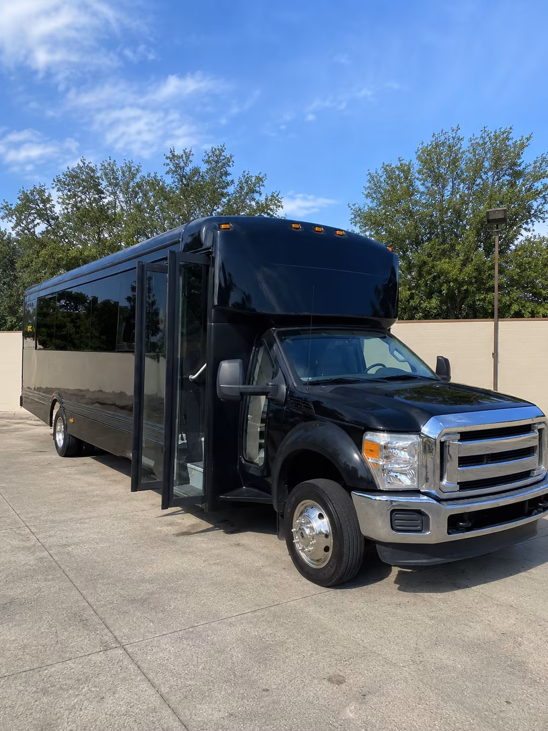 st joseph 20 passenger party bus